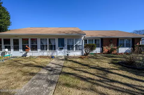 1254 Hamilton Ct # B, Lakewood, NJ 08701