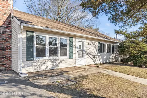 22 Anchor Rd, Barnegat, NJ 08005