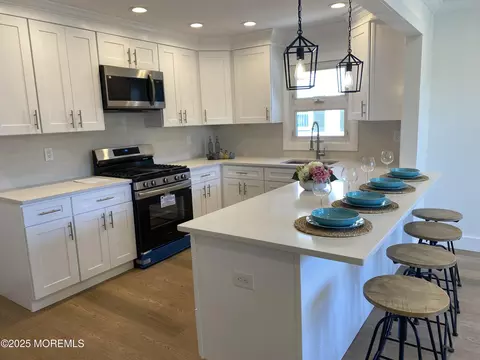 Kitchen - 8 Jericho Rd, Berkeley, NJ 08721 photo 4 of 6