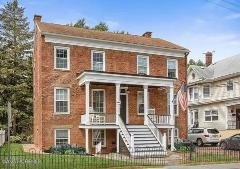 162 Broad St, Keyport, NJ 07735