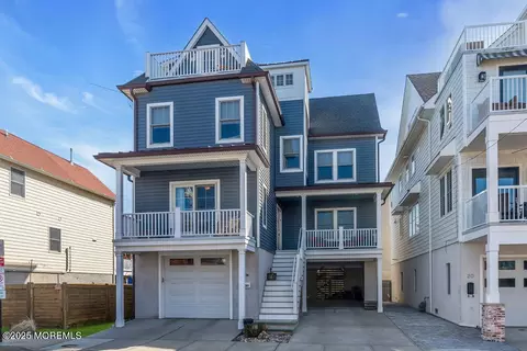 16 Church St, Sea Bright, NJ 07760