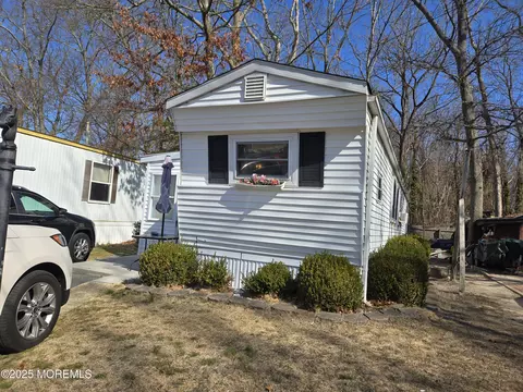 3 E Trl, Brick, NJ 08724
