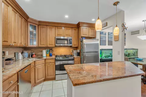 2804 Ridgefield Ct #2804, Helmetta, NJ 08828