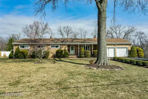 27 Carlton Dr, Tinton Falls, NJ 07724