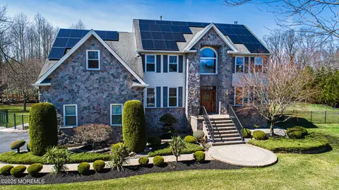 18 Hankins Farm Rd, Allentown, NJ 08501