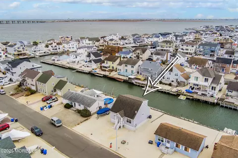 31 George Dr, Manahawkin, NJ 08050