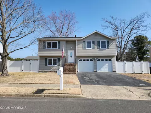 144 Marilyn Dr, Brick, NJ 08723