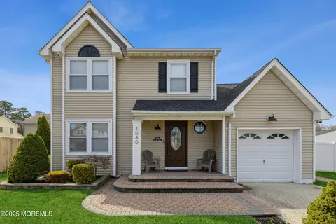 1080 California Ct, Toms River, NJ 08753
