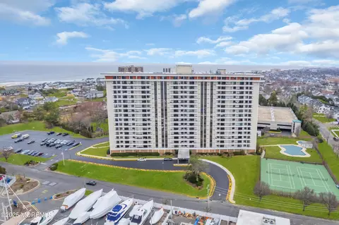 1 Channel Dr #1205, Monmouth Beach, NJ 07750