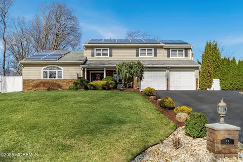 65 Woodstock Pl, Freehold, NJ 07728