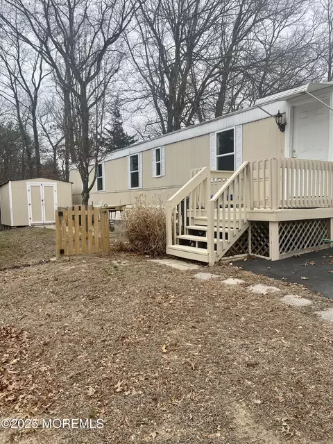 30 Tuyahov Blvd, Toms River, NJ 08755