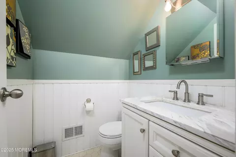 1 Mendon Dr, Howell, NJ 07731 photo 34