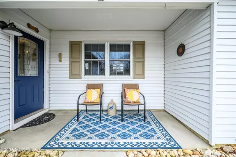 1 Mendon Dr, Howell, NJ 07731 photo 3