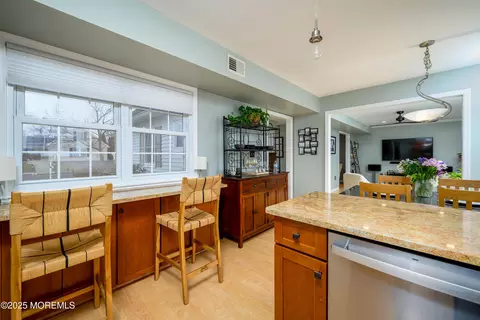 1 Mendon Dr, Howell, NJ 07731 photo 13