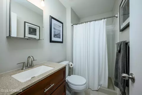 1 Mendon Dr, Howell, NJ 07731 photo 30
