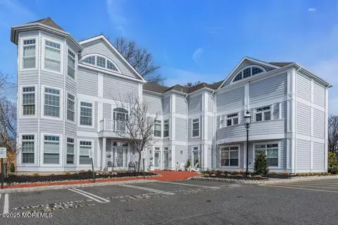 162 Main St, Manasquan, NJ 08736