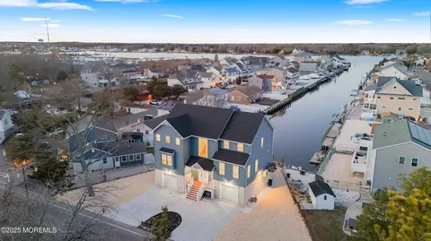 812 Clairmore Ave, Lanoka Harbor, NJ 08734