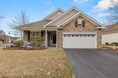 122 Lakeland Dr, Barnegat, NJ 08005