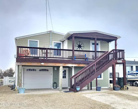 901 S Green St, Tuckerton, NJ 08087