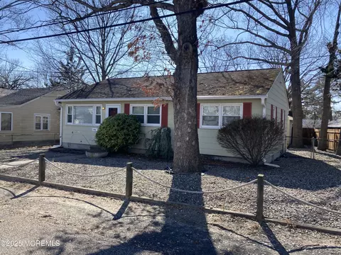 60 Edwards Rd, Brick, NJ 08723 photo 2