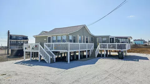 1022 S Green St, Tuckerton, NJ 08087