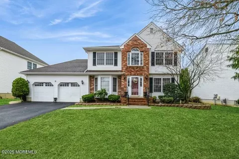 14 Reid Way, Freehold, NJ 07728