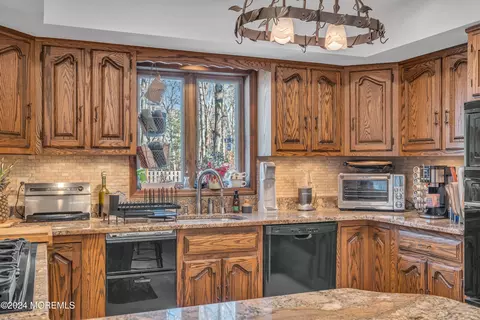 960 Maplehurst Ave, Jackson, NJ 08527 photo 16