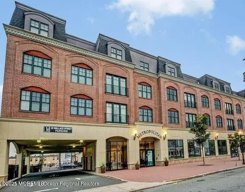 23 Wallace St #205, Red Bank, NJ 07701