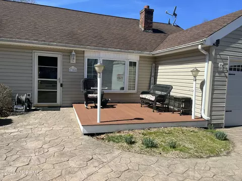 1108 Kenton Dr, Toms River, NJ 08753
