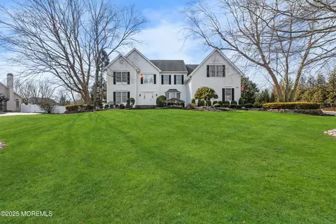 21 Marthas Dr, Freehold, NJ 07728