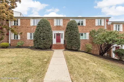 293 Spring St #15D, Red Bank, NJ 07701