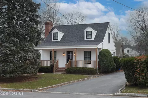 58 Jackson St, Fair Haven, NJ 07704