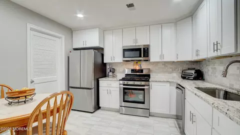 362 Mayfair Pl, Morganville, NJ 07751
