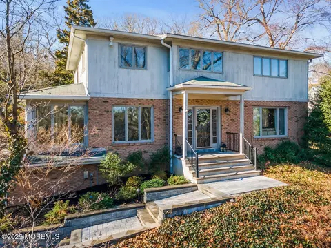31 Lower Prospect Rd, Atlantic Highlands, NJ 07716
