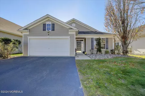 481 Huntington Dr, Jackson, NJ 08527