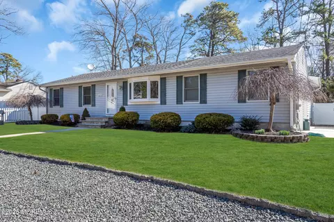 1273 Olds St, Forked River, NJ 08731 photo 2