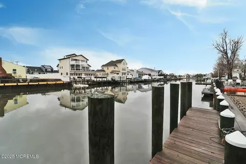 702 Chesapeake Dr, Forked River, NJ 08731 photo 7