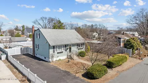 11 Mercer St, Keansburg, NJ 07734