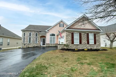 6 Passage Ln, Barnegat, NJ 08005