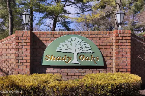 52 Boxwood Ter #177, Red Bank, NJ 07701