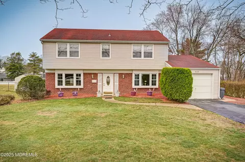 515 Line Rd, Aberdeen, NJ 07747