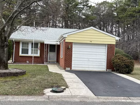 196 Constitution Blvd, Whiting, NJ 08759