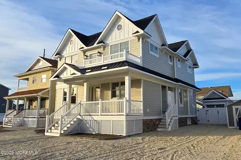 109 Bond Ave, Lavallette, NJ 08735