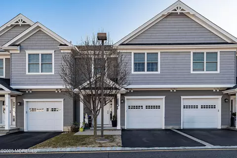 10 Victorian Ct, West Long Branch, NJ 07764