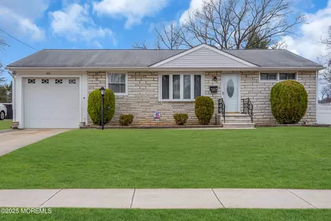 205 N Cummings Ave, Glassboro, NJ 08028