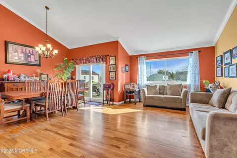 3 Rothbard Rd, Hazlet, NJ 07730