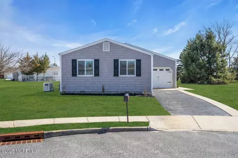 23 Santa Fe Ct, Toms River, NJ 08757