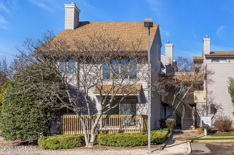 2230 Bridge Ave #8, Point Pleasant, NJ 08742