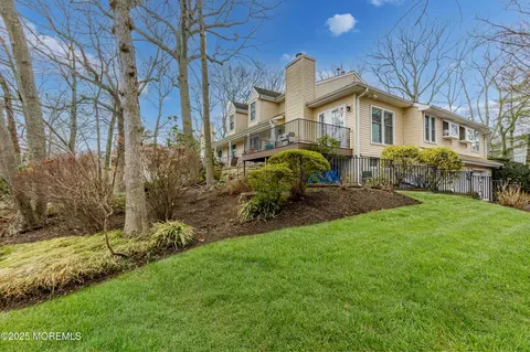 43 Oak Ct #B, Brielle, NJ 08730