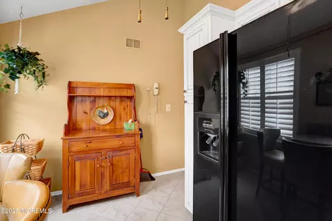Kitchen - 43 Oak Ct #B, Brielle, NJ 08730 photo 3 of 3